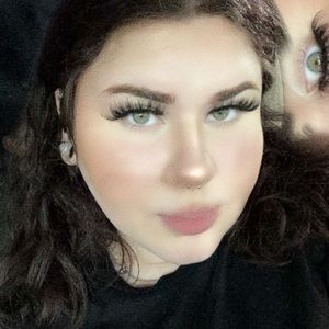 Meet your Posher, Maccie